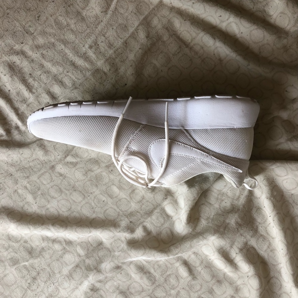 Nike’s - Picture 2 of 3